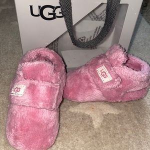 UGG Bixbee Bootie. Great condition. Barely used. Box included.